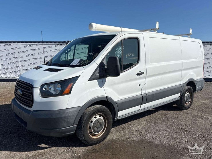 2018-ford-transit-image-1