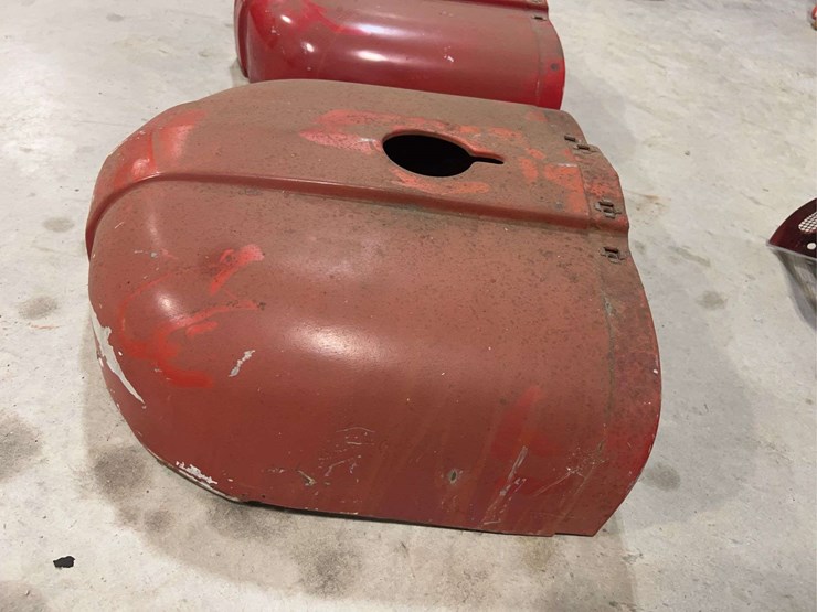 (2)-grilles-and-nose-pieces-for-a-300-or-350-farmall-tractors-image-13