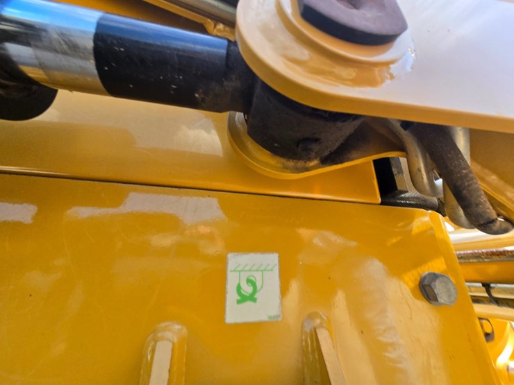 caterpillar-420e-image-105