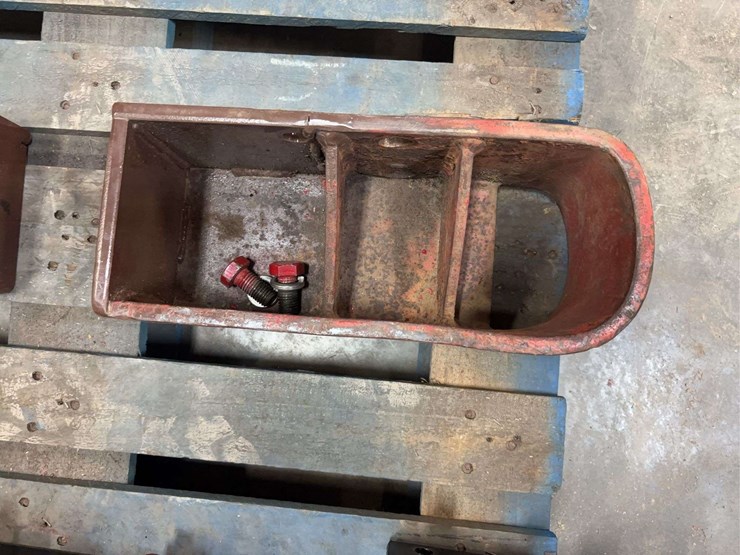 (3)-tractor-pulling-suitcase-weight-brackets-image-3