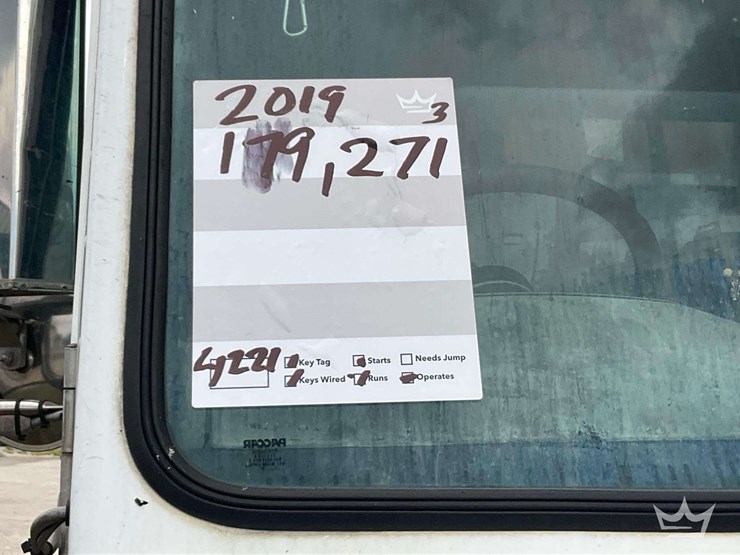 2019-peterbilt-520-image-46