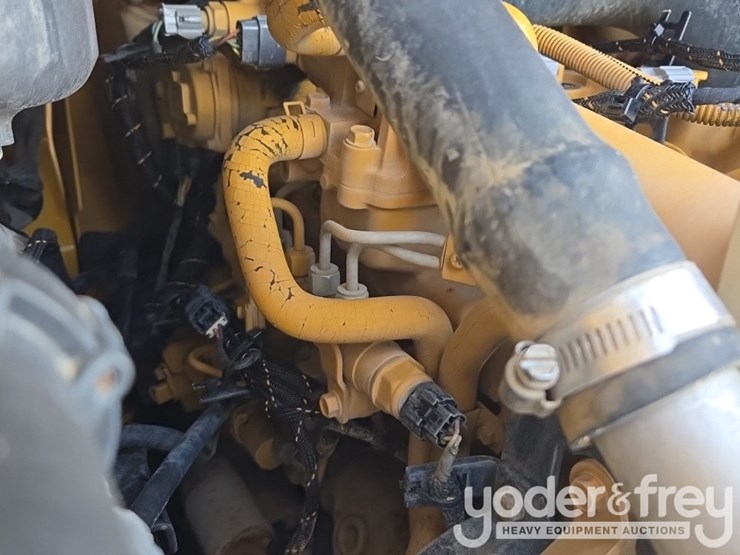 2023-caterpillar-259d3-image-40