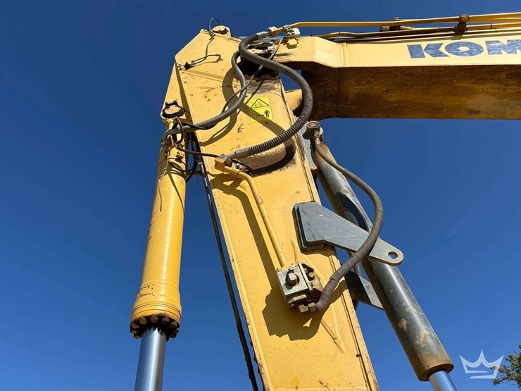 2017-komatsu-pc490lc-11-hydraulic-excavator-image-24