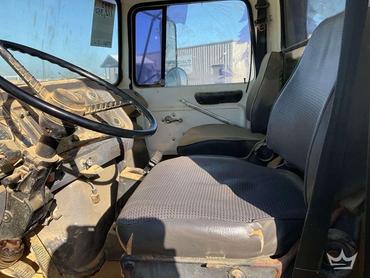 1993-ford-lt9000-image-18