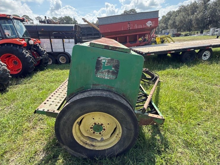 john-deere-450-image-7