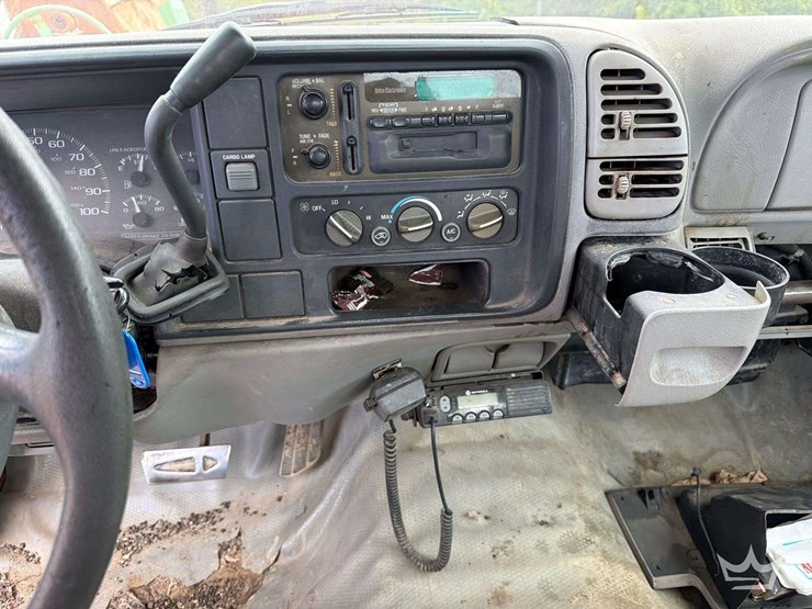 1998-chevrolet-silverado-2500-image-27