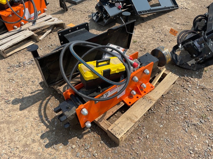#2090-•-2026-wolverine-skid-steer-post-driver-image-2