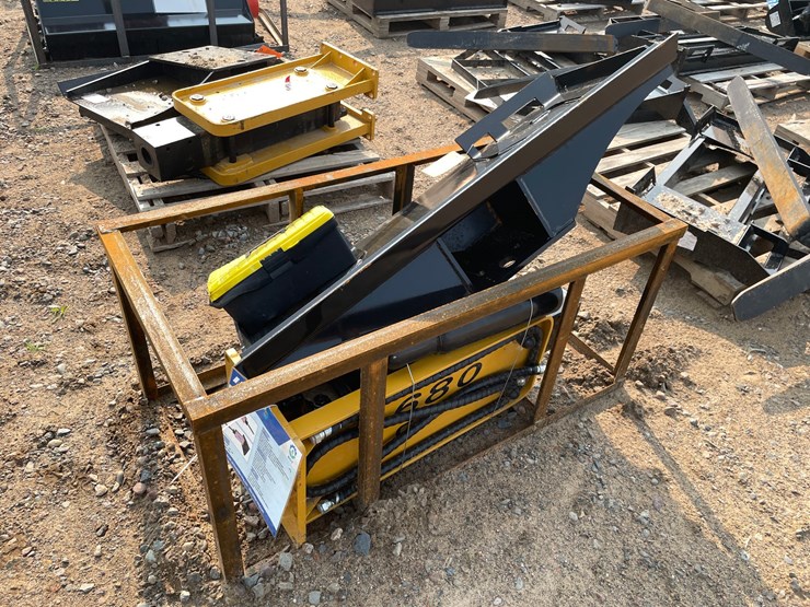 #2064-•-2026-agt-skid-steer-breaker-image-2