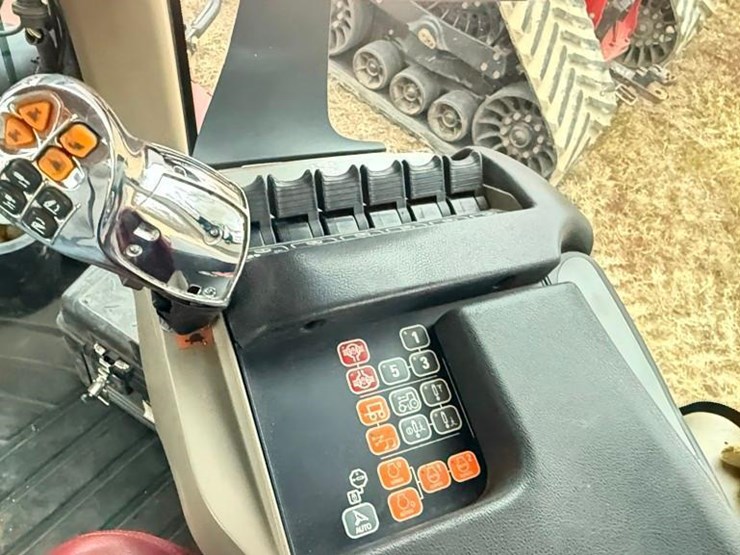 2011-case-ih-steiger-600-quadtrac-image-10