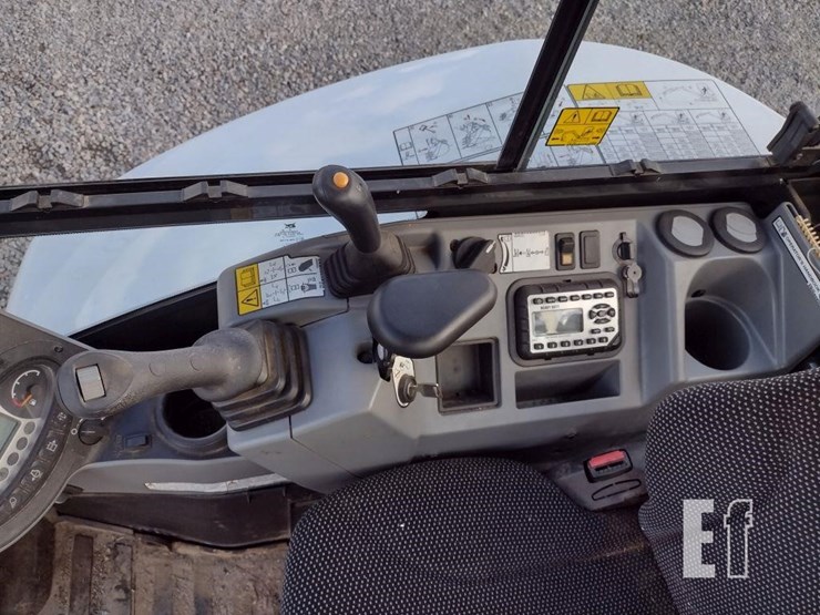 2023-bobcat-e35r2-image-8