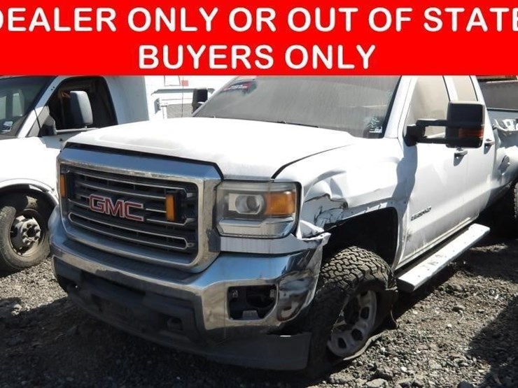 2015-gmc-sierra-3500-image-1