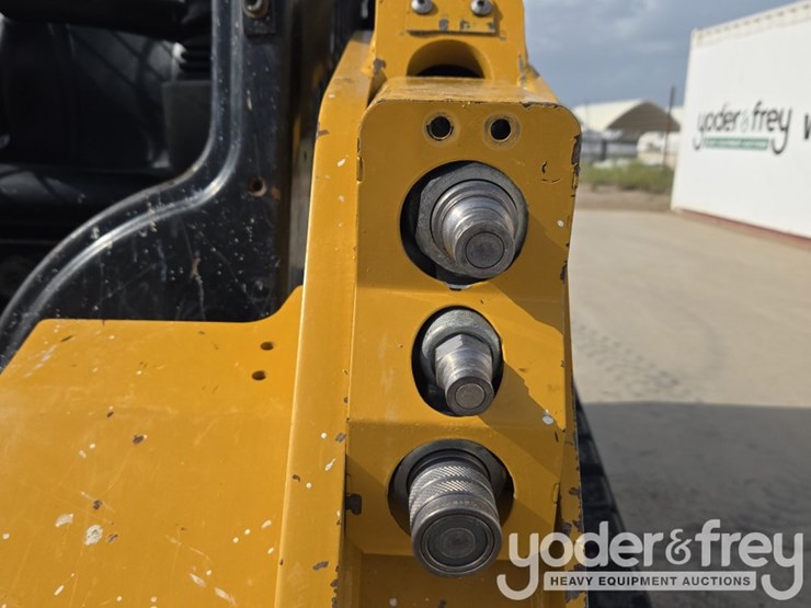 2023-caterpillar-259d3-image-22