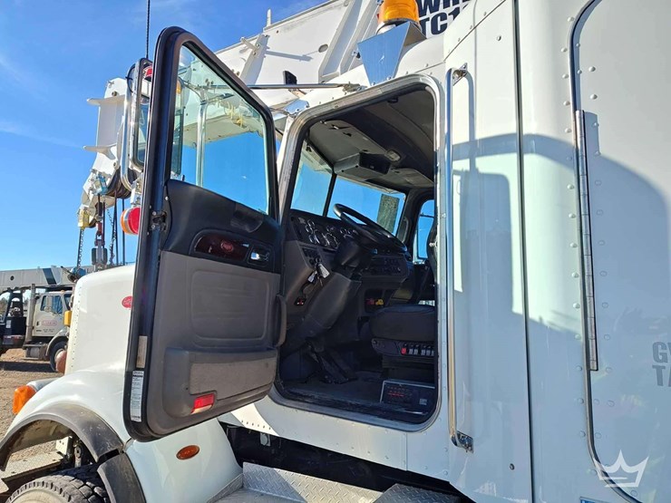 2020-peterbilt-367-image-15