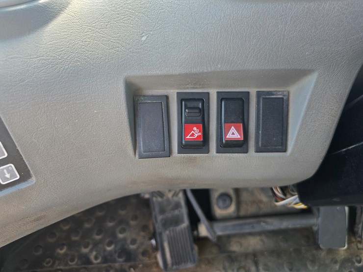 2005-volvo-l90e-image-62