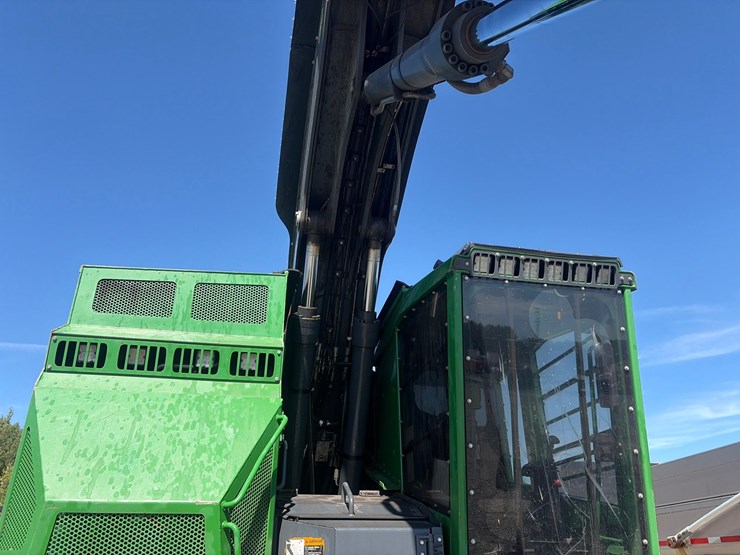 2015-deere-853m-image-22