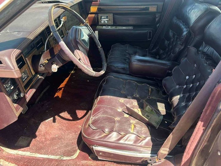 1985-cadillac-seville-image-5
