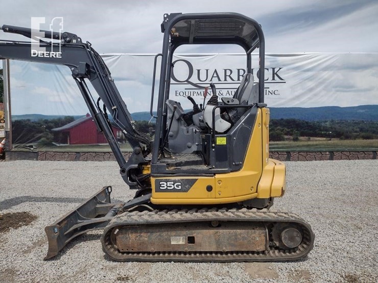 2021-deere-35g-image-12
