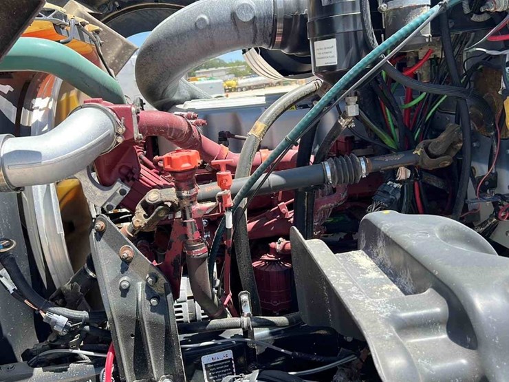 2011-mack-gu-(granite)-image-3
