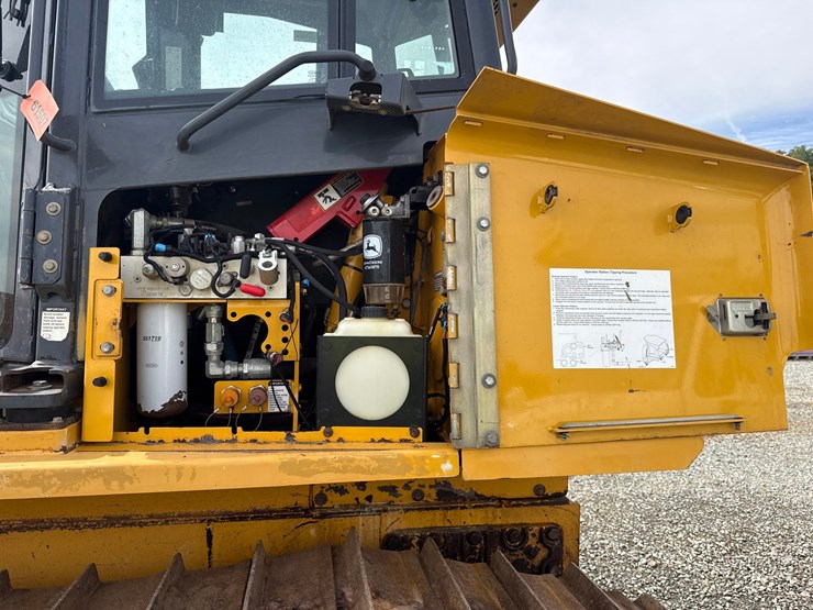 2014-deere-750k-lgp-image-39