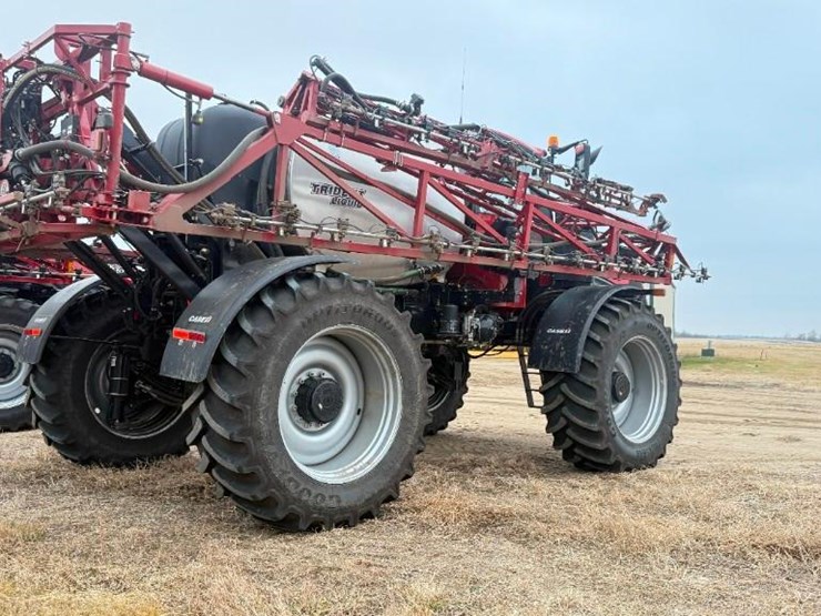2024-case-ih-trident-5550-image-4