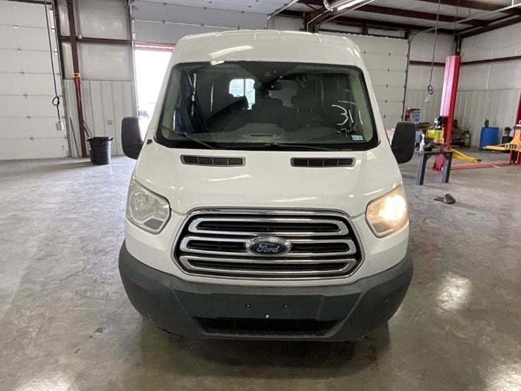 2017-ford-transit-image-2