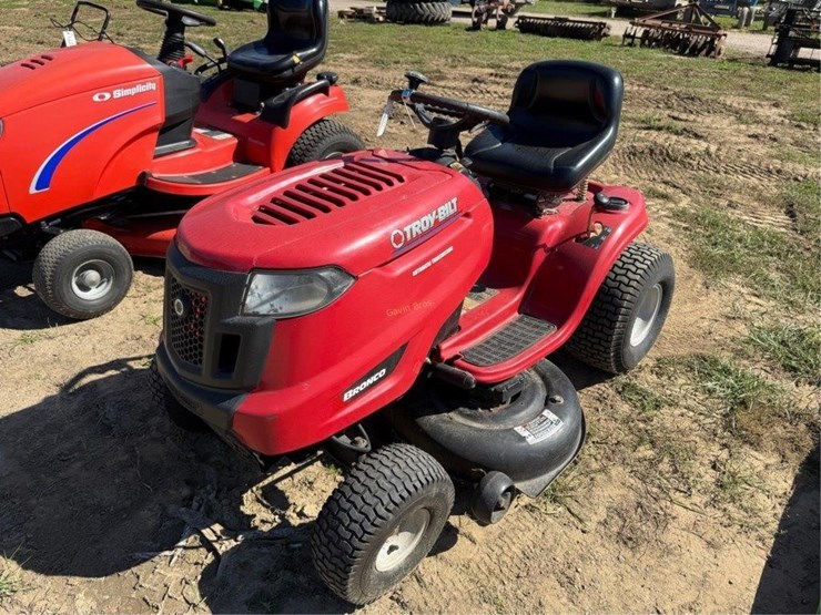 troy-bilt-bronco-image-2