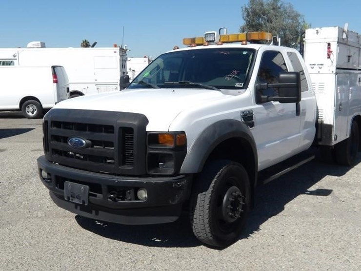 2010-ford-f450-image-1
