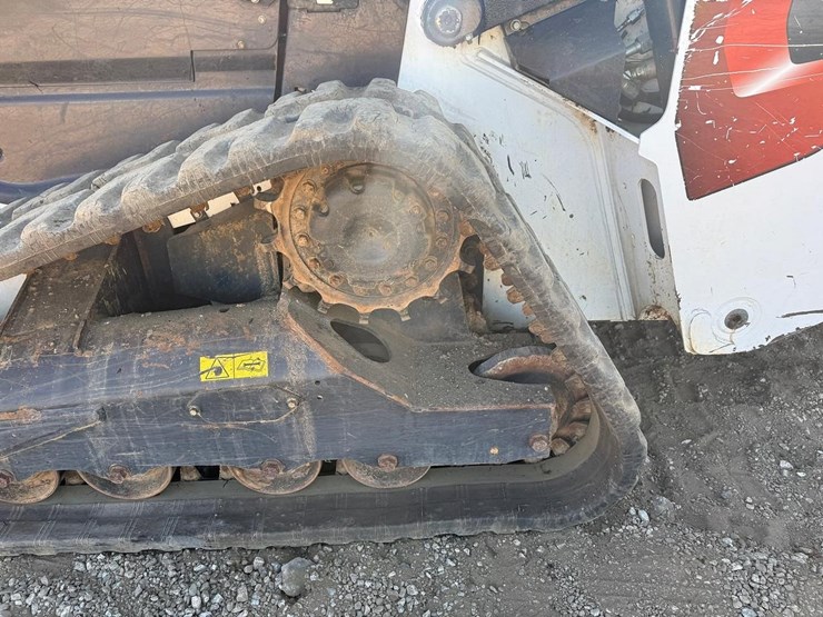 2022-bobcat-t76-image-18