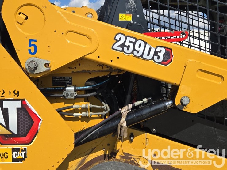 2023-caterpillar-259d3-image-26