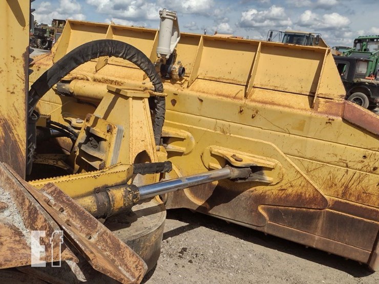 2007-deere-850j-image-28