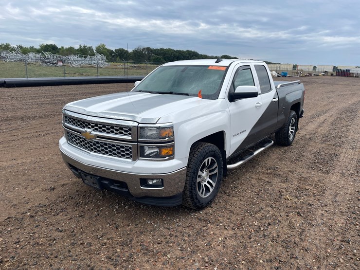 2015-chevrolet-1500-image-1