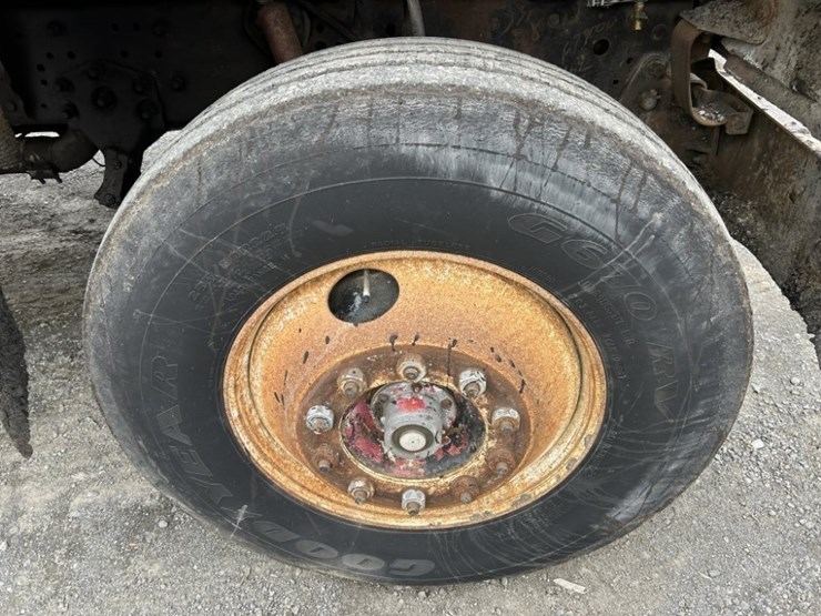 ford-l9000-image-34