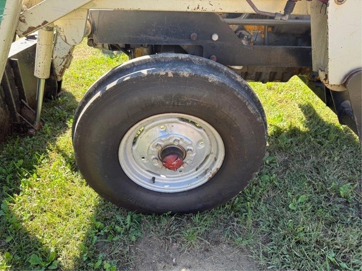 massey-ferguson-165-image-7