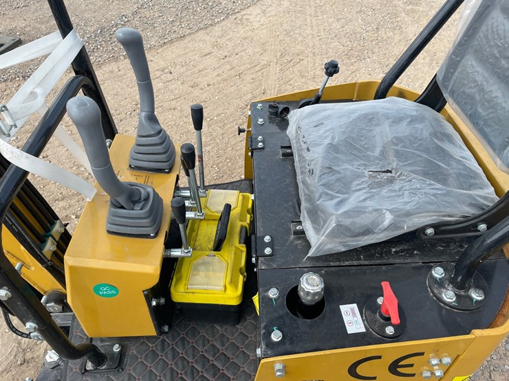 #5543-•-2026-h12-mini-excavator-image-9