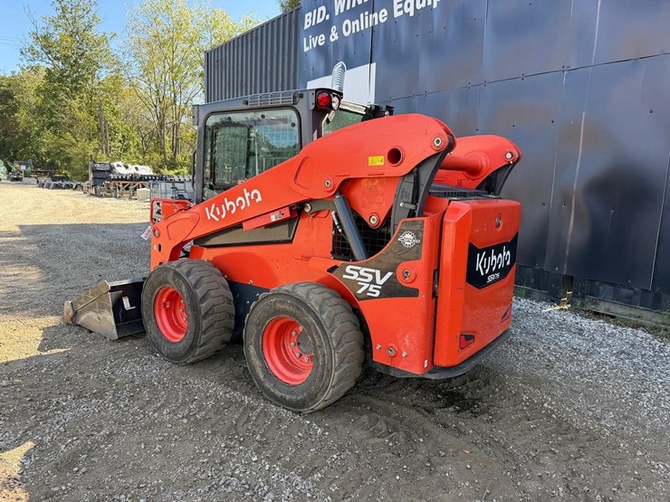 2025-kubota-ssv75-image-2