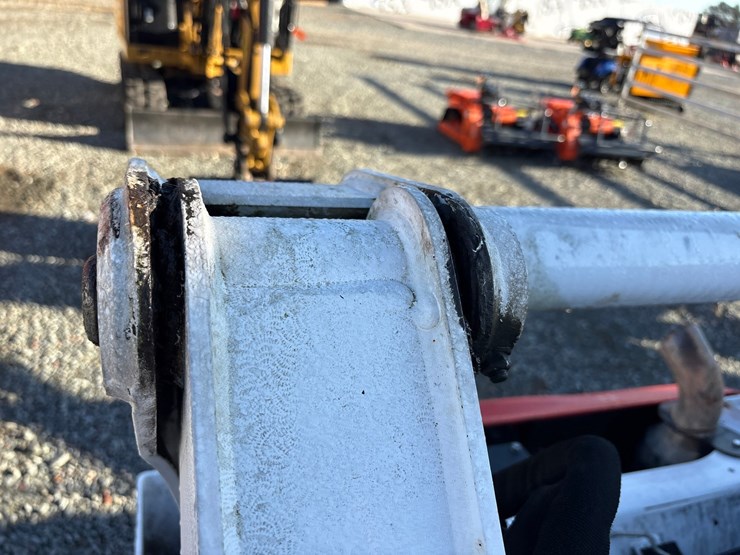 2019-bobcat-t595-image-26