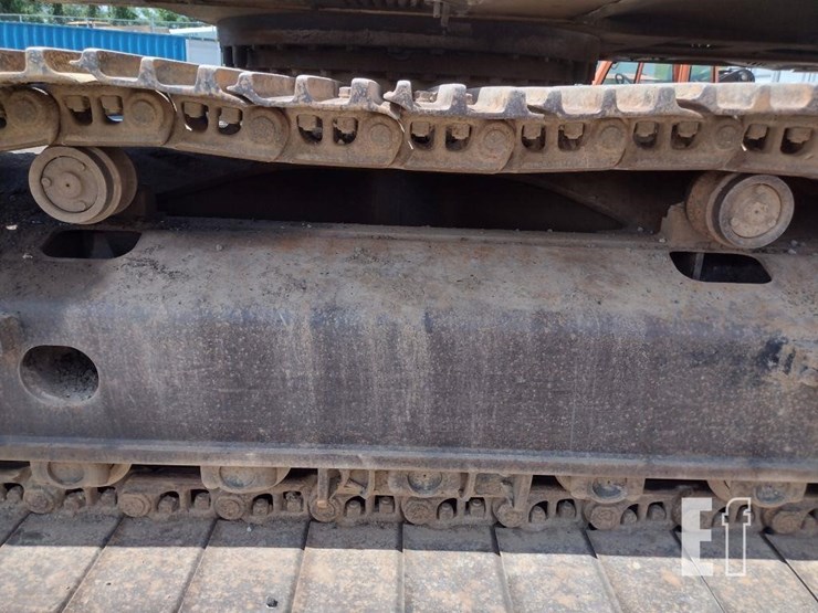 deere-270c-lc-image-17