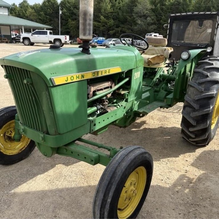 2010 JOHN DEERE 2010