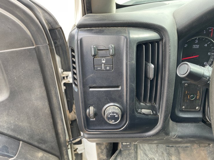 2019-chevrolet-2500-image-20