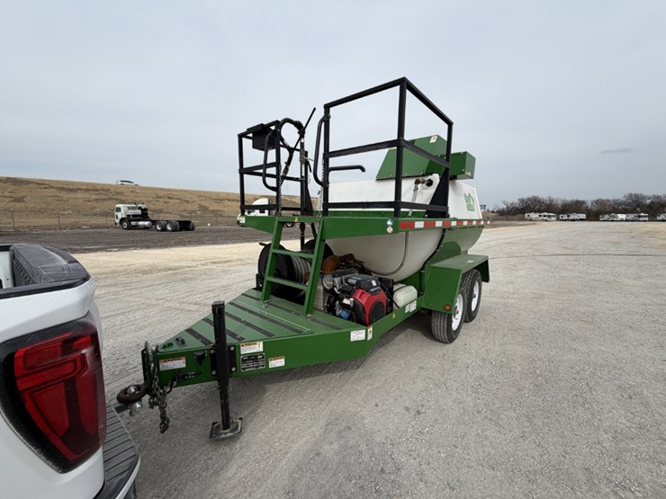 2023-easy-lawn-lf-50k-hydroseeder-image-1