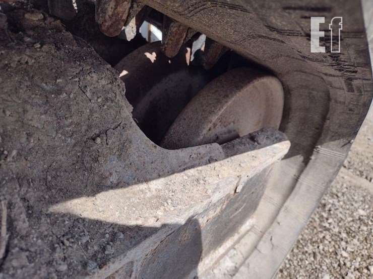 2020-bobcat-t770-image-21