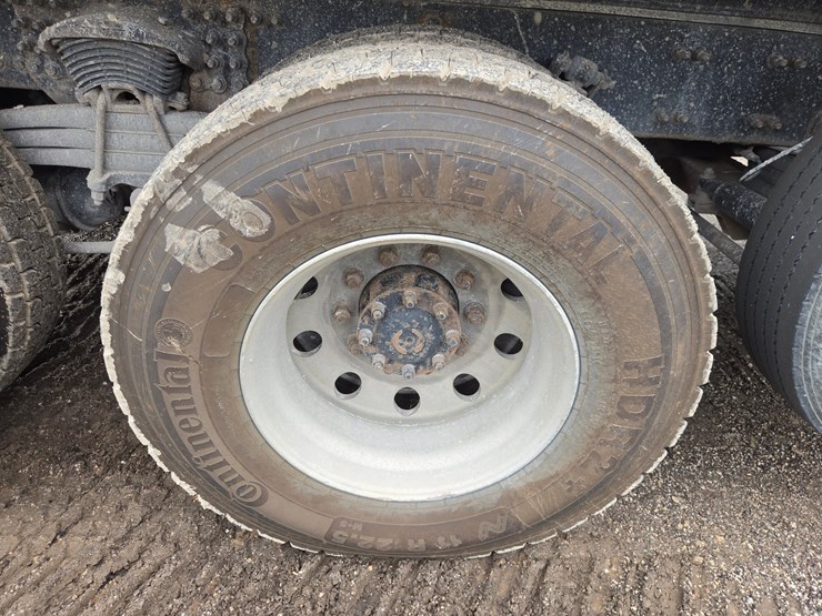 2002-sterling-l9500-image-81