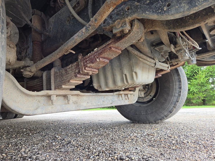 #3224-•-2006-sterling-st-9500-quad-axle-dump-truck-image-39