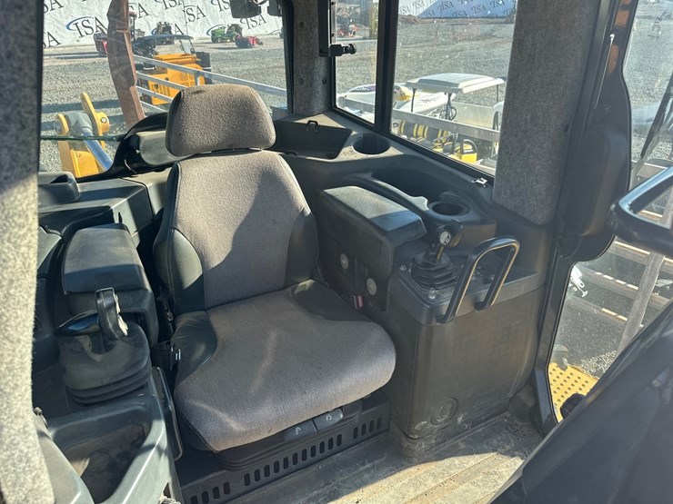 deere-1050k-image-52