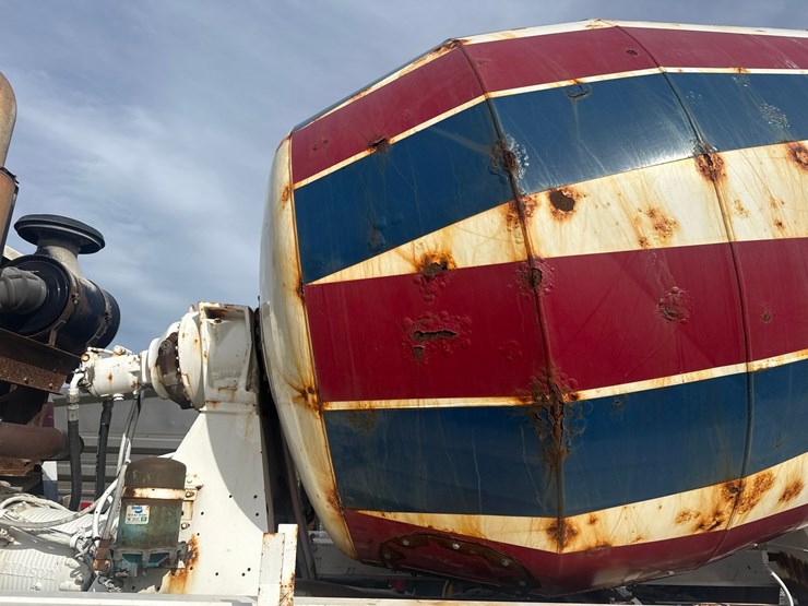 2004-caterpillar-c13-image-22