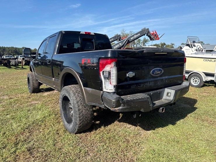 2017-ford-f250-king-ranch-image-3