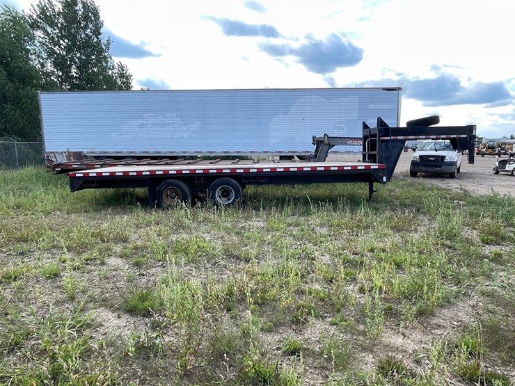 #1307-•-1984-diamond-equipment-flatbed-trailer-(has-mn-title)-image-6