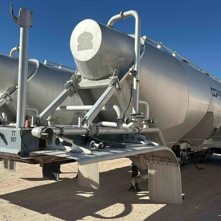2012 VANTAGE TRAILER PMEUMATIC CEMENT TRANSPORT TRAILER
