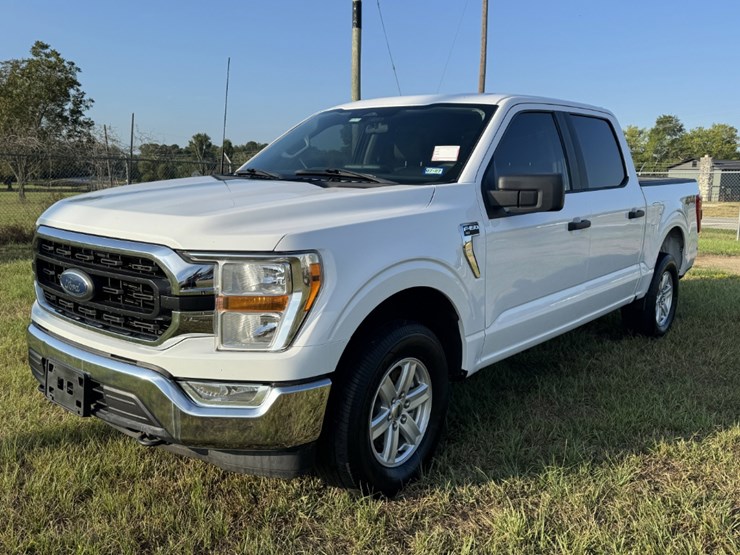 2022-ford-f150-xlt-image-1
