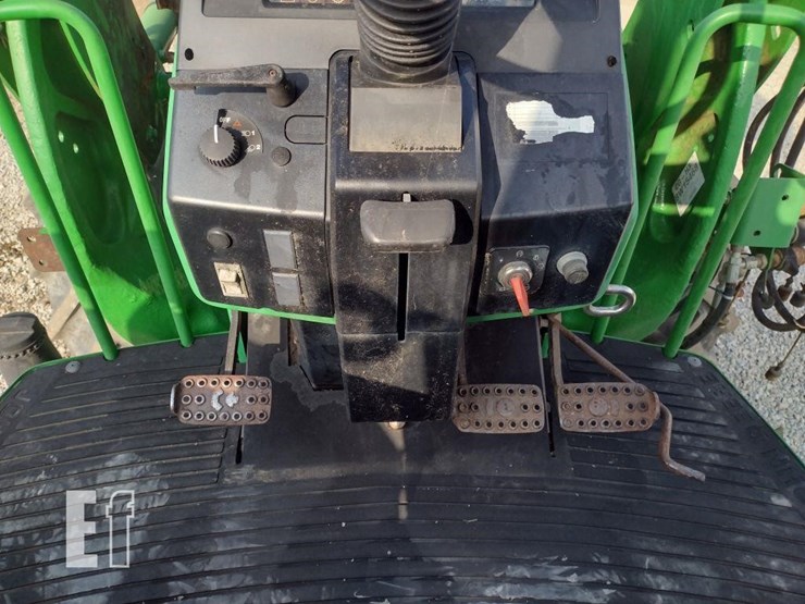 john-deere-6210-image-8